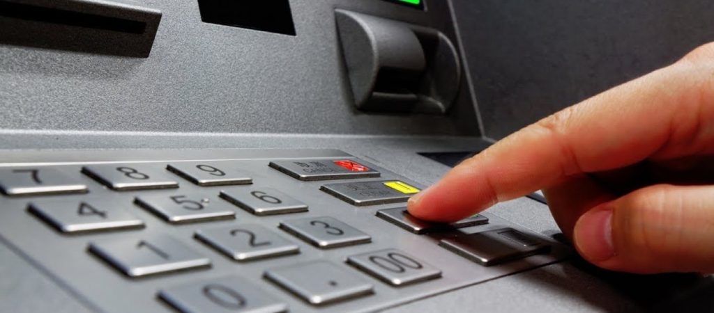 ΕΛ.ΑΣ. : Ανακοινώνει τρόπους προστασίας για τα PIN των ATM – Ο καλύτερος τρόπος χρήσης
