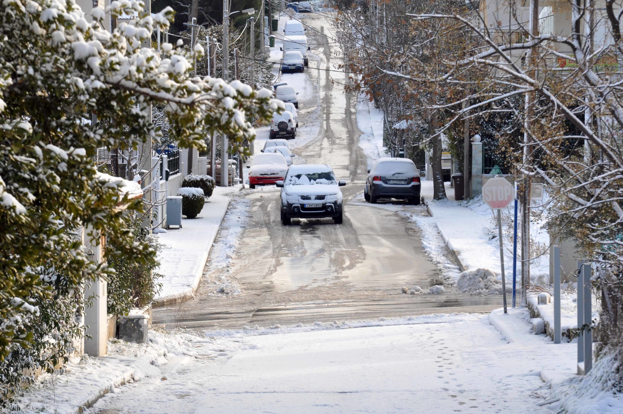 Τα χιόνια από τους δρόμους της Ρωσίας τα καθαρίζουν με τον πιο… ασυνήθιστο τρόπο- Δείτε και θα καταλάβετε (βίντεο)