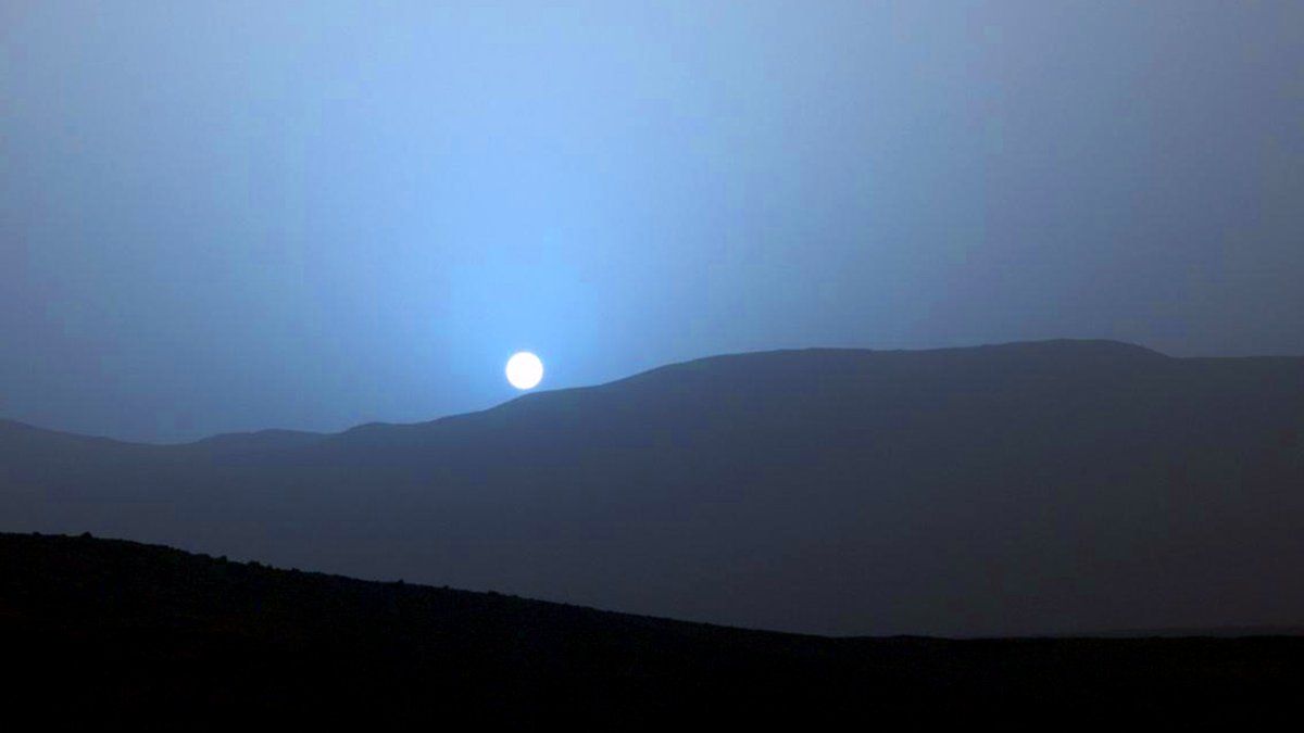 Το «μπλε ηλιοβασίλεμα» στον πλανήτη Άρη: Καταπληκτικό θέαμα από έναν άλλο κόσμο (βίντεο)