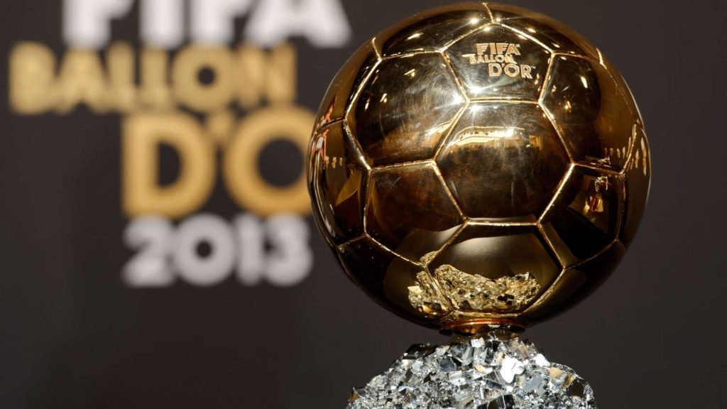 Χρυσή Μπάλα: Η στιγμή που ο παρουσιαστής ρωτάει γυναίκα ποδοσφαιριστή που κέρδισε βραβείο αν ξέρει… twerking (βίντεο)