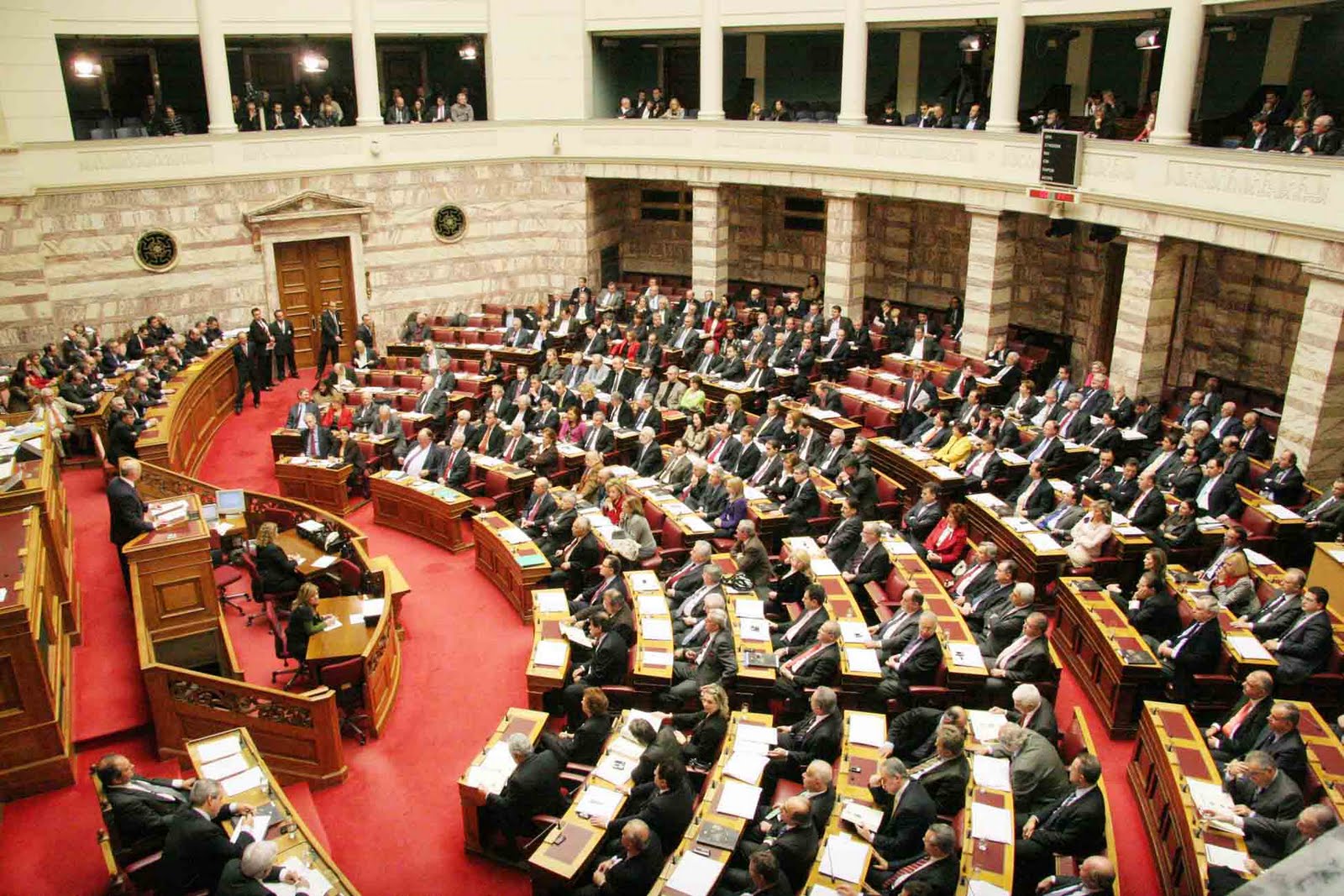 Στη Βουλή το νομοσχέδιο που περιλαμβάνει το μέτρο ακύρωσης της περαιτέρω μείωσης των συντάξεων