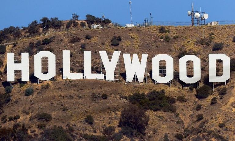 Οι 4 πασίγνωστοι αστέρες του Hollywood που έχουν «ροζ» μυστικά (φώτο)