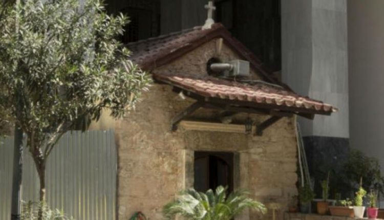 Αγία Δύναμις: Το μυστικό που κρύβει το εκκλησάκι στο παλιό κτίριο του υπουργείου Παιδείας