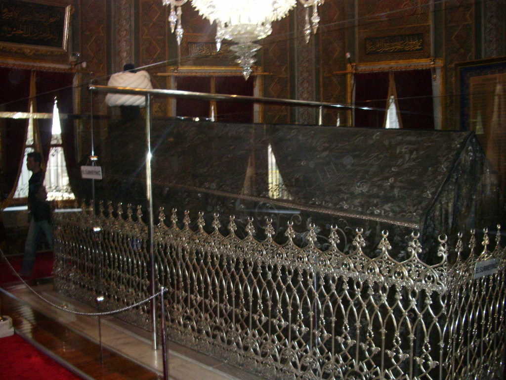 Πού βρίσκεται ο τάφος του Πορθητή και τι βρήκαν μέσα;