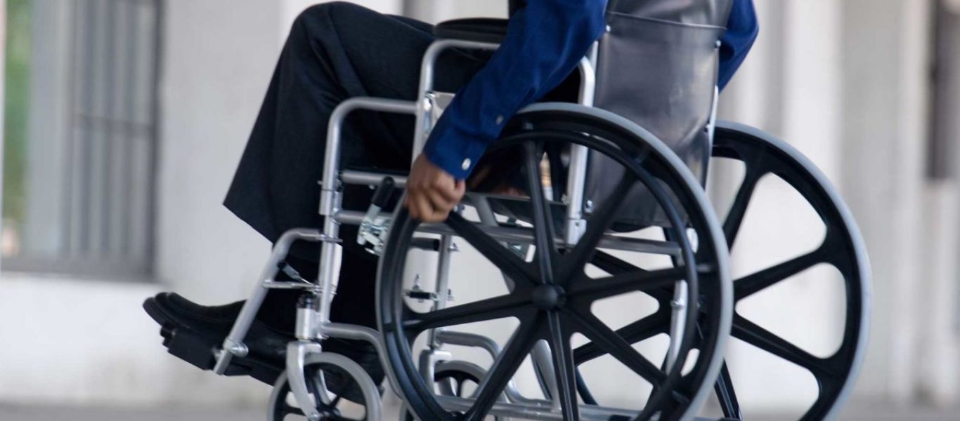 ΕΣΑμεΑ: Χιλιάδες άτομα με αναπηρία δεν παίρνουν κοινωνικό μέρισμα – Επιστολή στον Ε. Τσακαλώτο