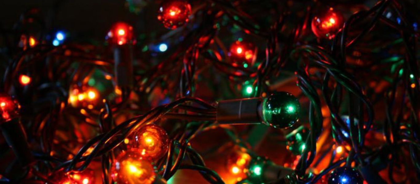 Χριστουγεννιάτικα λαμπάκια – Πόσο ρεύμα καίνε;