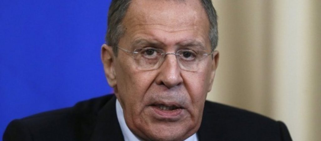 Σ. Λαφρόφ: «Οι συνταγματικές αλλαγές στα Σκόπια πέρασαν με εκβιασμό βουλευτών»