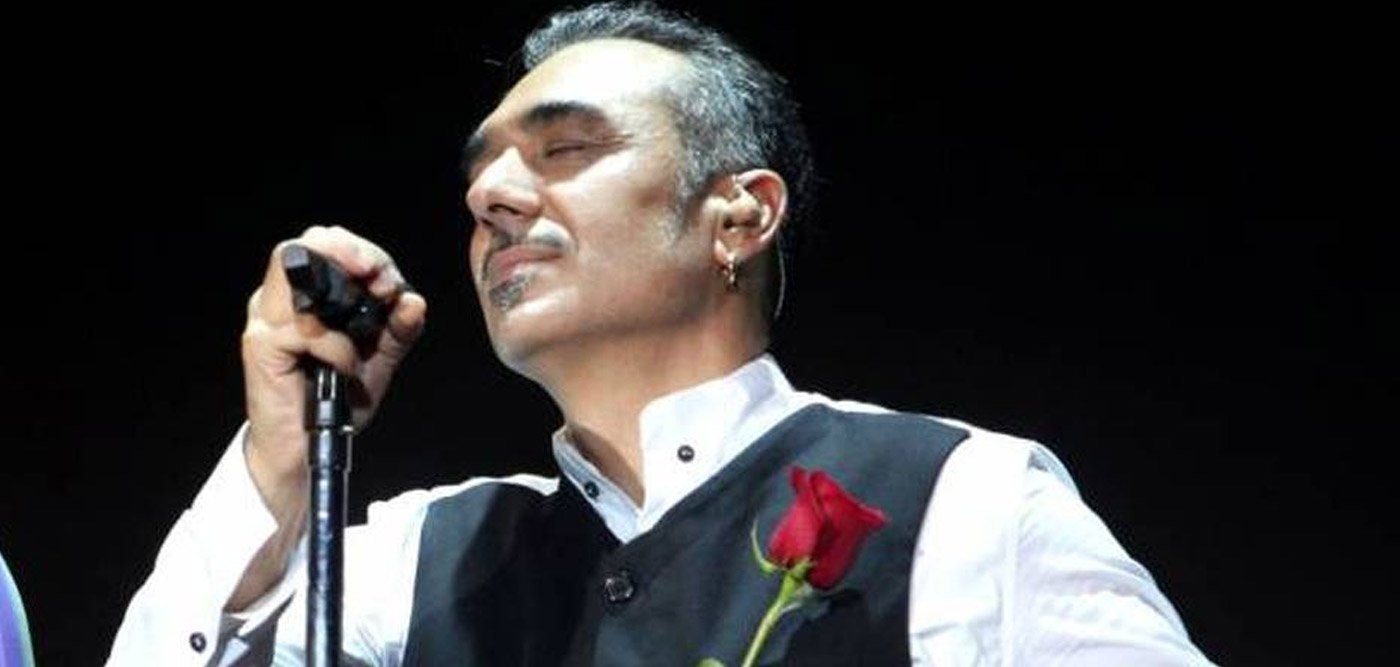 Νότης Σφακιανάκης: Τι απάντησε ο δημοφιλής τραγουδιστής από σκηνής για την αποχώρηση του Γιώργου Παπαδόπουλου