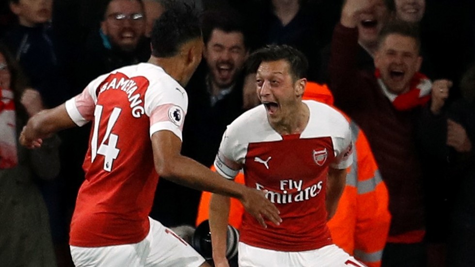 Σάλος στην Αγγλία: Παίκτες της Άρσεναλ ξεσάλωσαν με hippy crack, βότκες, σαμπάνιες και 70 γυναίκες