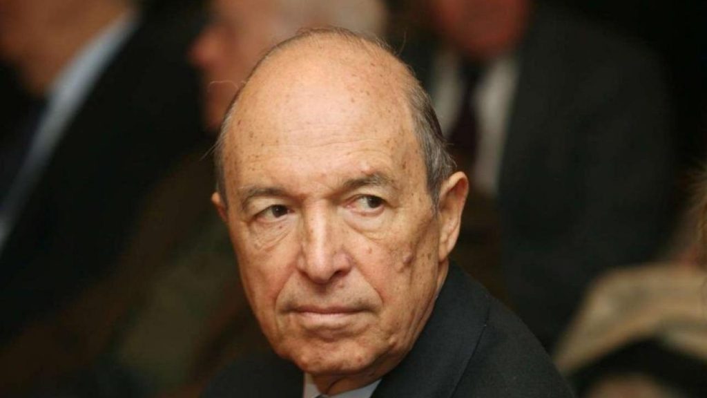 Άγρια διαπλοκή: Το σκάνδαλο C4i «καίει» την κυβέρνηση Σημίτη