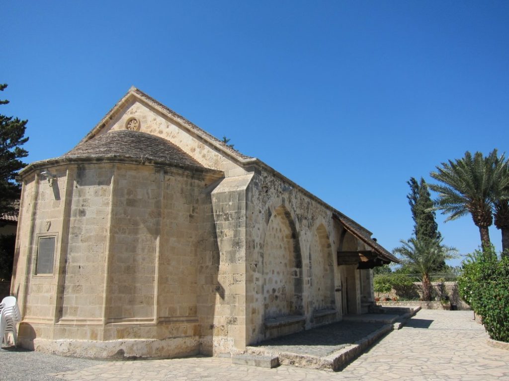 Βεβηλώθηκε και λεηλατήθηκε η Μονή του Αγίου Παντελεήμονα στα Κατεχόμενα- Εκλεψαν μέχρι και την καμπάνα (βίντεο)