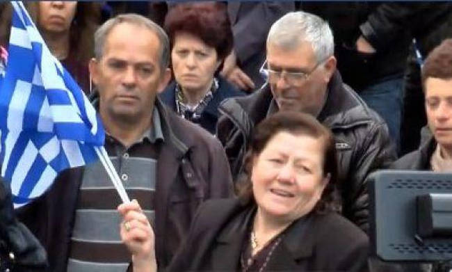 «Θα σκοτώσω τον Ράμα – Θα πάρω πίσω το αίμα του γιου μου» – «Ράγισε καρδιές» η μάνα του Κατσίφα (φώτο)