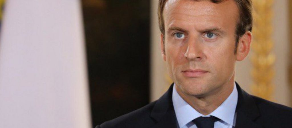 Γαλλία: Ο Ε. Μακρόν έπεισε μόνο το 13% των «Κίτρινων Γιλέκων»
