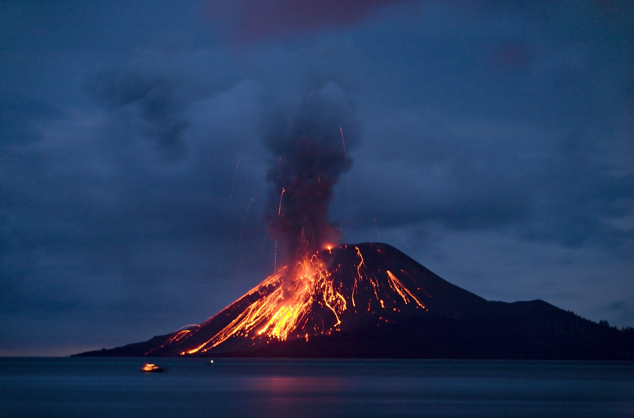 Ο τρομακτικός βρυχηθμός του ηφαιστείου της Σαντορίνης: Η ισχυρότερη έκρηξη που γνώρισε ποτέ η ανθρωπότητα