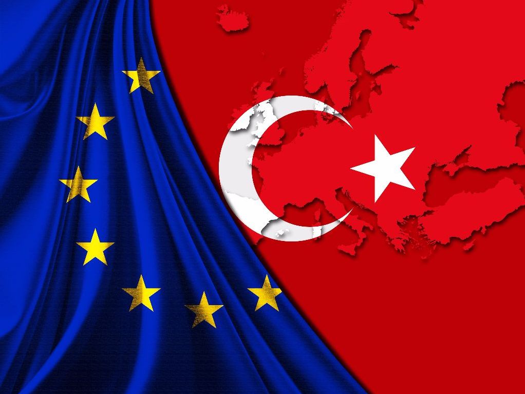 Η Κομισιόν τράβηξε το «αυτί» στην Τουρκία: «Μην απειλείτε τα κυριαρχικά δικαιώματα της Κύπρου»