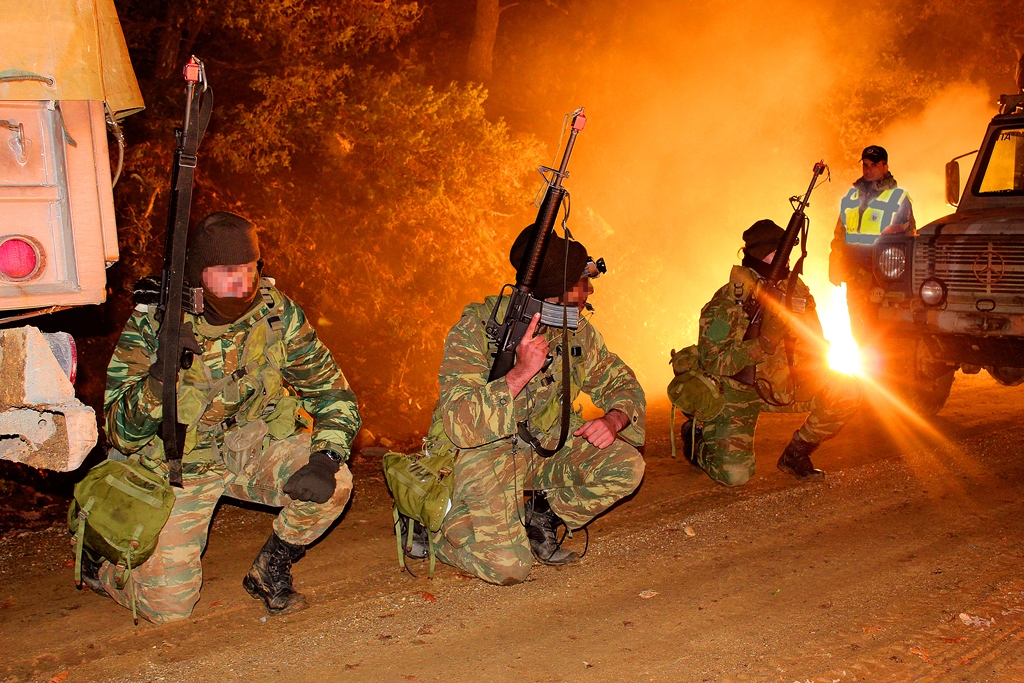 «Φωτιά» από τους Έλληνες καταδρομείς  σε νυκτερινή άσκηση