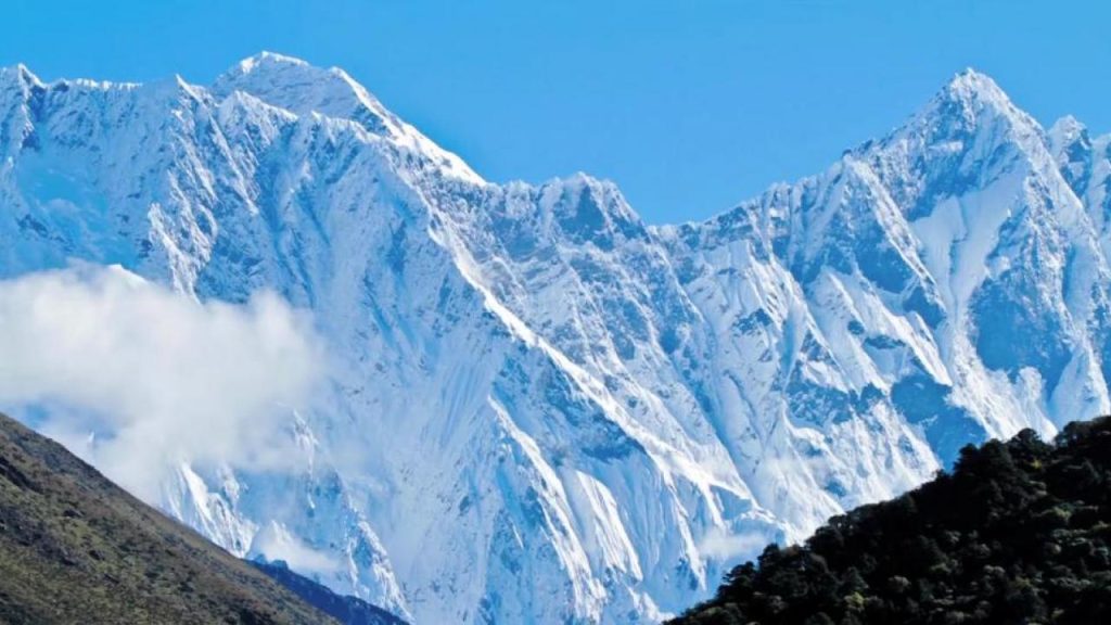 Βρέθηκαν μετά από 30 χρόνια τα άψυχα σώματα δύο ορειβατών που είχαν χαθεί στα Ιμαλάια (φωτο)