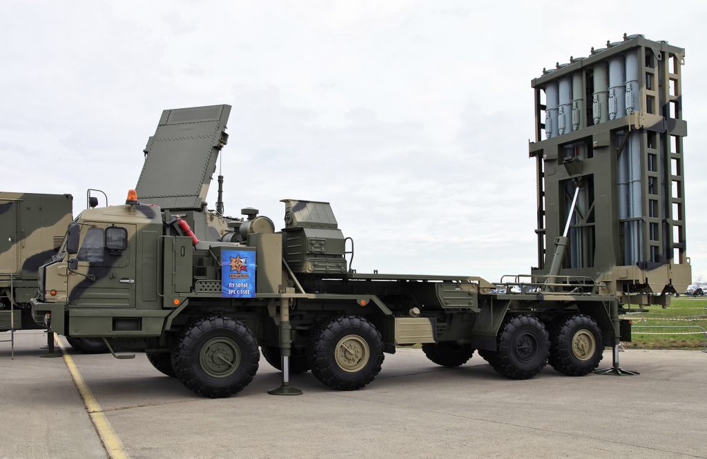 Βίντεο: Πρώτη αποτυχημένη βολή αντιαεροπορικού πυραύλου S-350 Vityaz