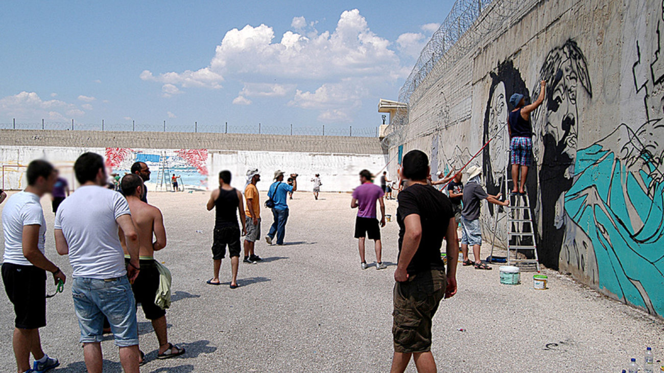 Κρατούμενοι φυλακών Αυλώνα για τον Αλβανό φονιά: «Ο τύπος εκτός από μερικές σφαλιάρες και κλωτσιές δεν έπαθε τίποτα»