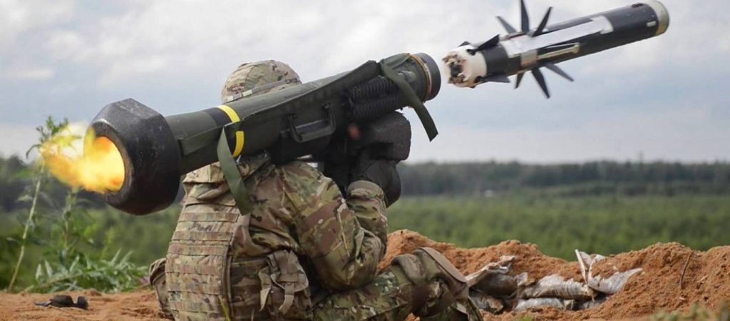 Βλήμα Javelin εναντίον ρωσικού άρματος μάχης: Καταστροφικό το αποτέλεσμα (βίντεο)