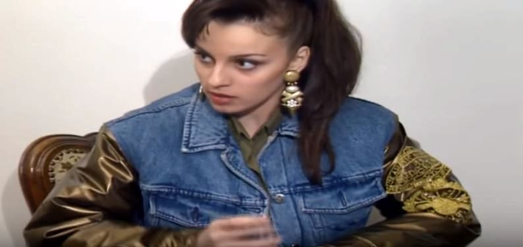 Ένα throw back στα πρώτα τηλεοπτικά βήματα διάσημων – Π. Ζήνα, Δ. Ματσούκα, Γ. Λιάγκας και άλλοι πολλοί (βίντεο)