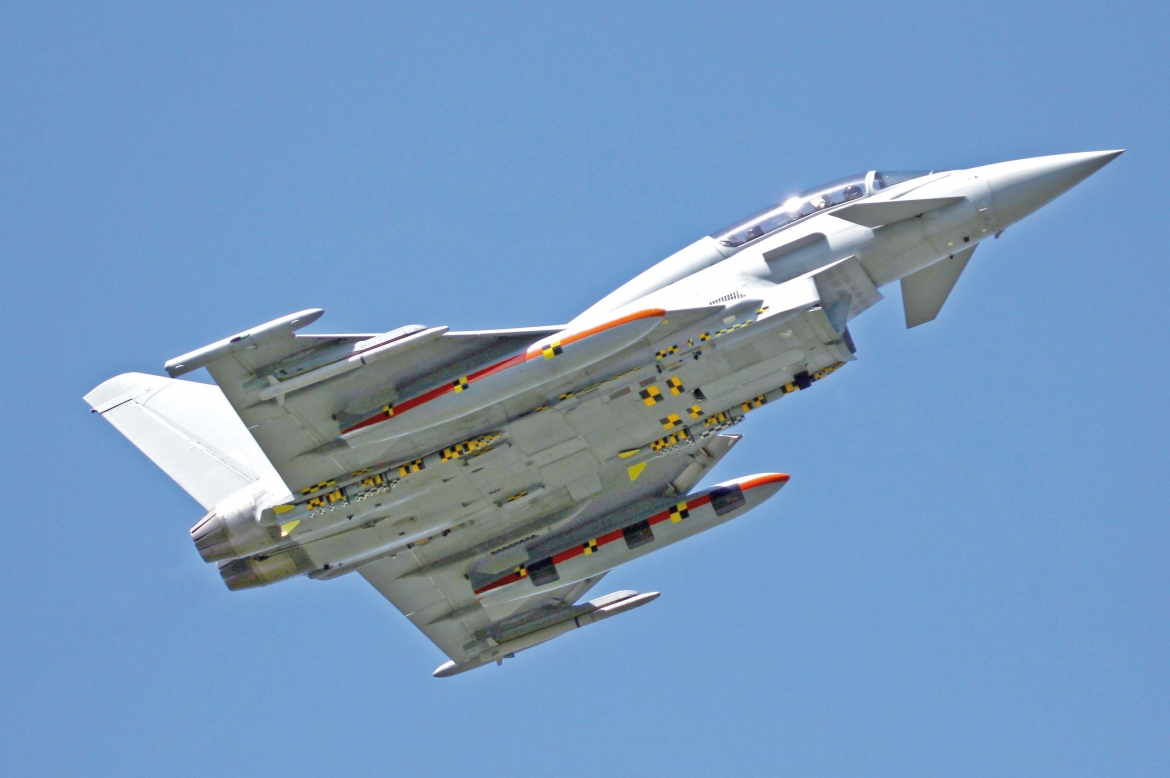 Βίντεο: Τα Typhoon της RAF με τα βλήματα Meteor των 4 mach