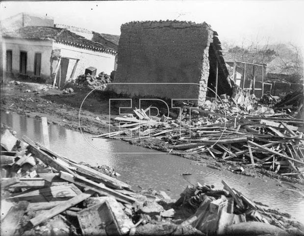 Η «Πλημμύρα του Αγίου Φιλίππου» το 1896: Όταν ο Πειραιάς μετατράπηκε σε λίμνη μετά από πρωτοφανή θεομηνία (φωτό)