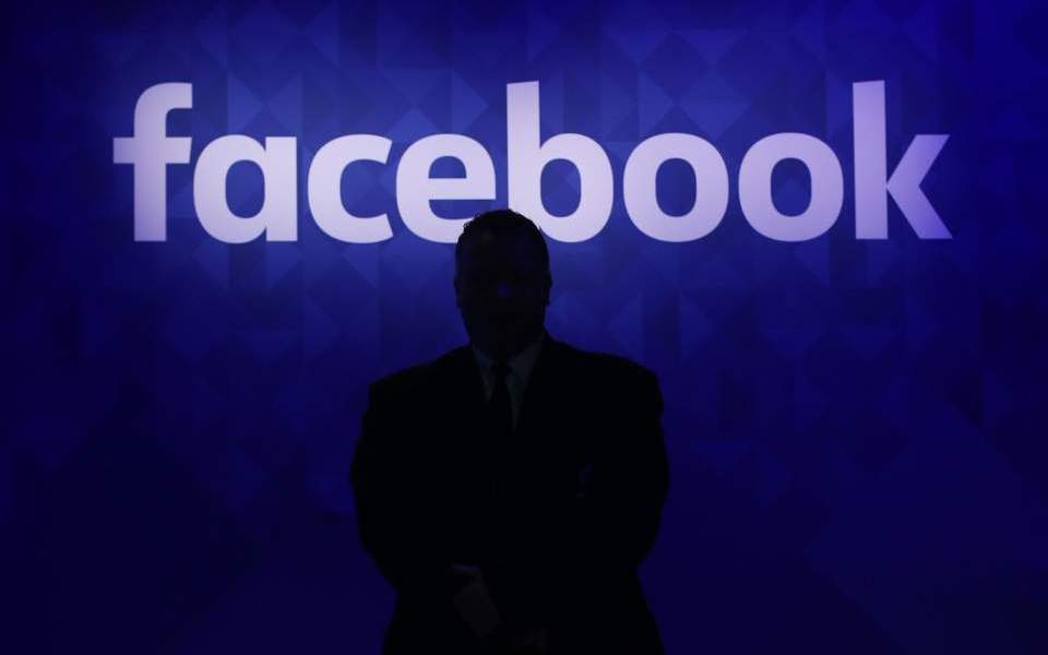 «Ανεκδοτο» η ιδιωτικότητα στο facebook – Εφαρμογή είχε πρόσβαση σε κρυφές φωτογραφίες των χρηστών