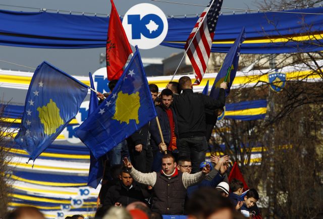 «Παιχνίδια πολέμου» ξανά στα Βαλκάνια – ΗΠΑ και Ευρωπαίοι «παίζουν» με το Κόσοβο αλλά και με τη φωτιά
