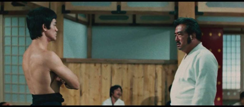 Βίντεο: Όταν ο Μπρους Λι ξυλοφόρτωσε μια oλόκληρη σχολή Καράτε