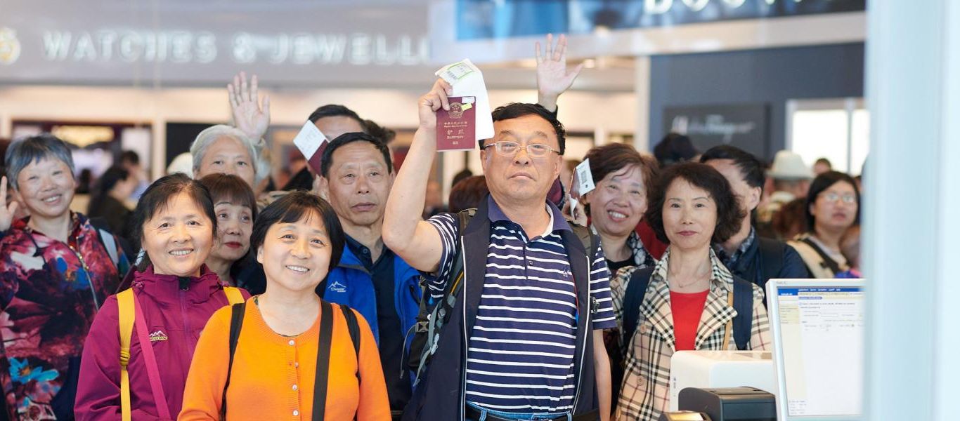 Επέλαση Κινέζων στην ελληνική αγορά ακινήτων- Αγοράζουν διαμερίσματα για τη «χρυσή βίζα» της Σένγκεν