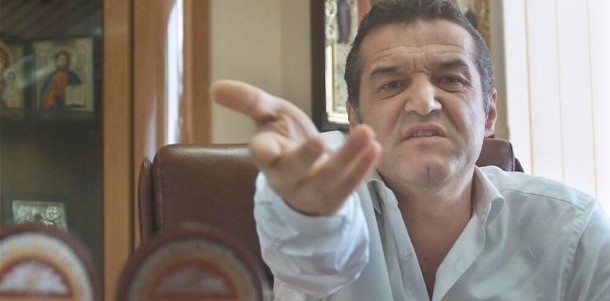 Πρόεδρος Μπεκάλι: «Το γυναικείο ποδόσφαιρο συμπλέει με τις ιδέες του σατανά»