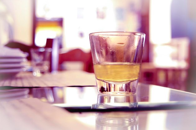 Ο Guardian υμνεί ελληνικό ποτό – Στα 10 κορυφαία για τον χειμώνα