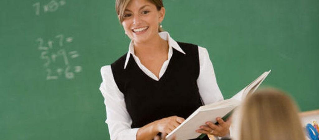 Αυτή είναι η δασκάλα που διδάσκει στους Αρκιούς σε έναν μόνο μαθητή (φωτο)