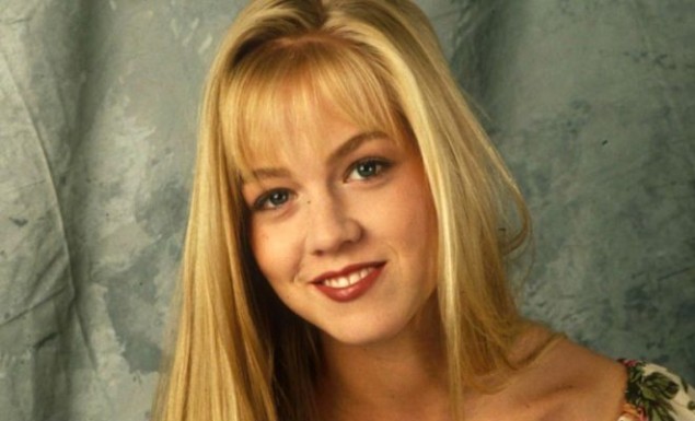 Επιστρέφει: Η Κέλλυ απ’ το Μπέβερλι Χιλς είναι σήμερα 46 και πιο εντυπωσιακή από ποτέ (φώτο)