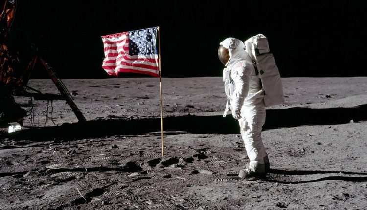 Το μυστικό που έκρυβε εδώ και πολλά χρόνια η NASA – Τι άκουσαν οι αστροναύτες του Apollo 10! (βίντεο)