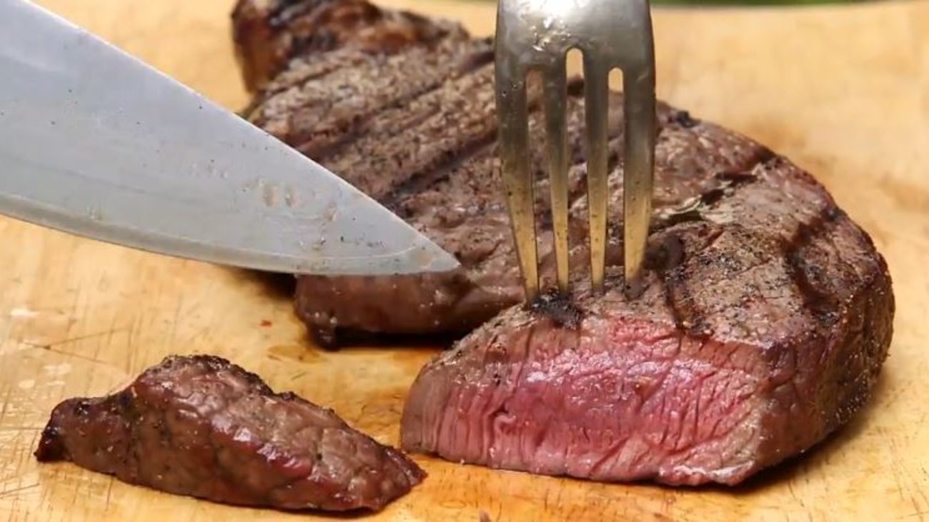 Επιστήμονες από το Ισραήλ δημιούργησαν την πρώτη εργαστηριακή μπριζόλα χωρίς να θανατώσουν κανένα ζώο