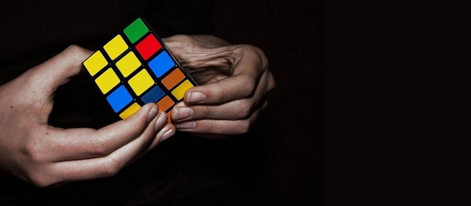 Κύβος του Ρούμπικ: Το παιχνίδι που τρέλανε τον κόσμο και δημιουργήθηκε κατά τύχη (φωτο)