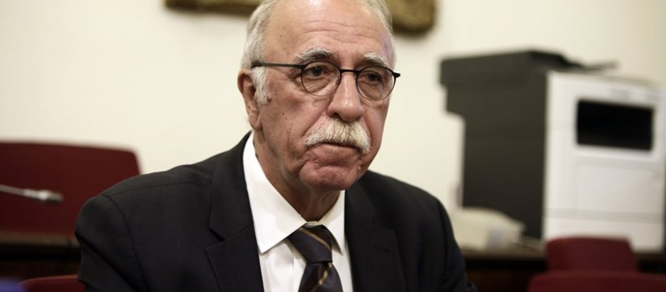 Δ. Βίτσας: «Μέσα στο 2019 θα κλείσει το κέντρο υποδοχής της Σάμου»