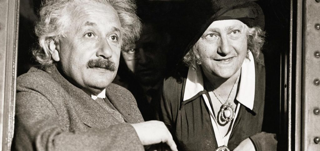 Γιατί το FBI «φακέλωσε» μυστικά τον Αϊνστάιν