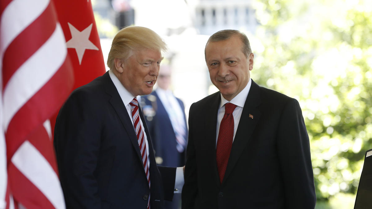Επίσημη πρόσκληση απηύθυνε ο Ρ.Τ.Ερντογάν στον Ντ.Τραμπ προκειμένου να επισκεφθεί την Τουρκία μέσα στο 2019