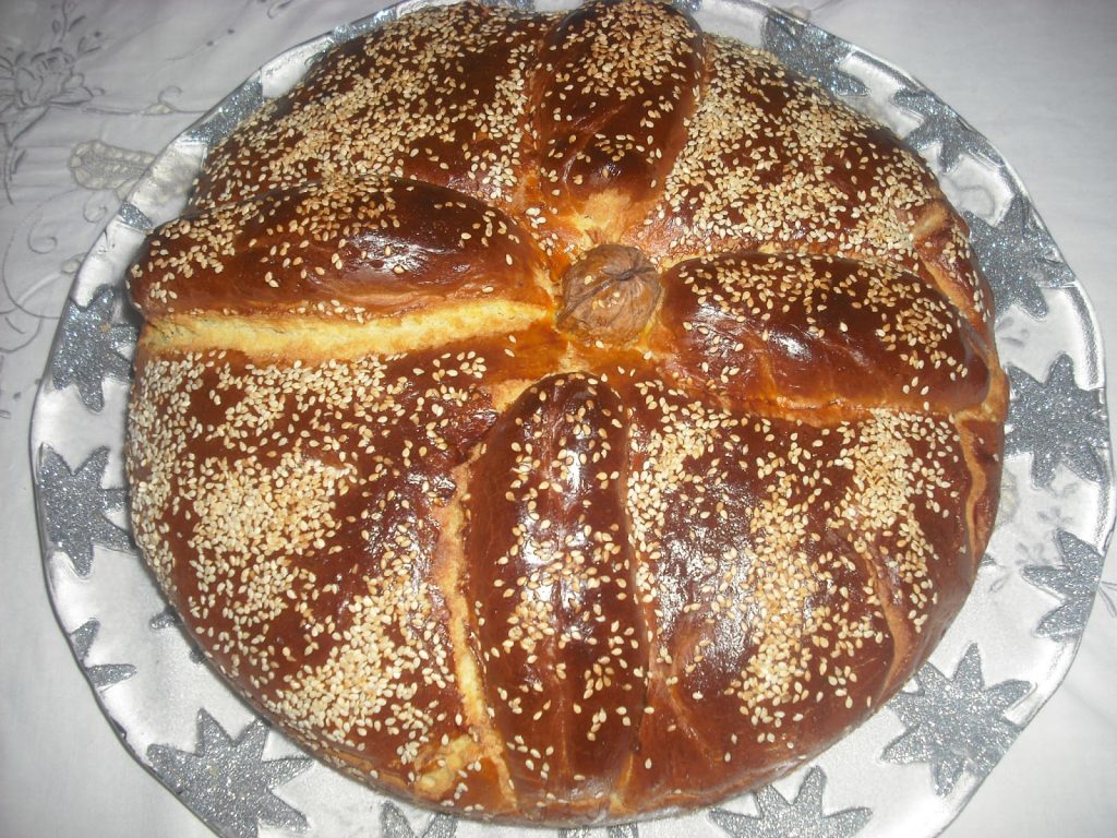 Ταυτισμένο με την ελληνική παράδοση το χριστόψωμο των Χριστουγέννων