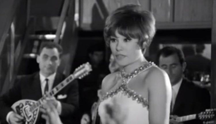 Δύσκολες ώρες για την Ελένη Προκοπίου (φώτο)