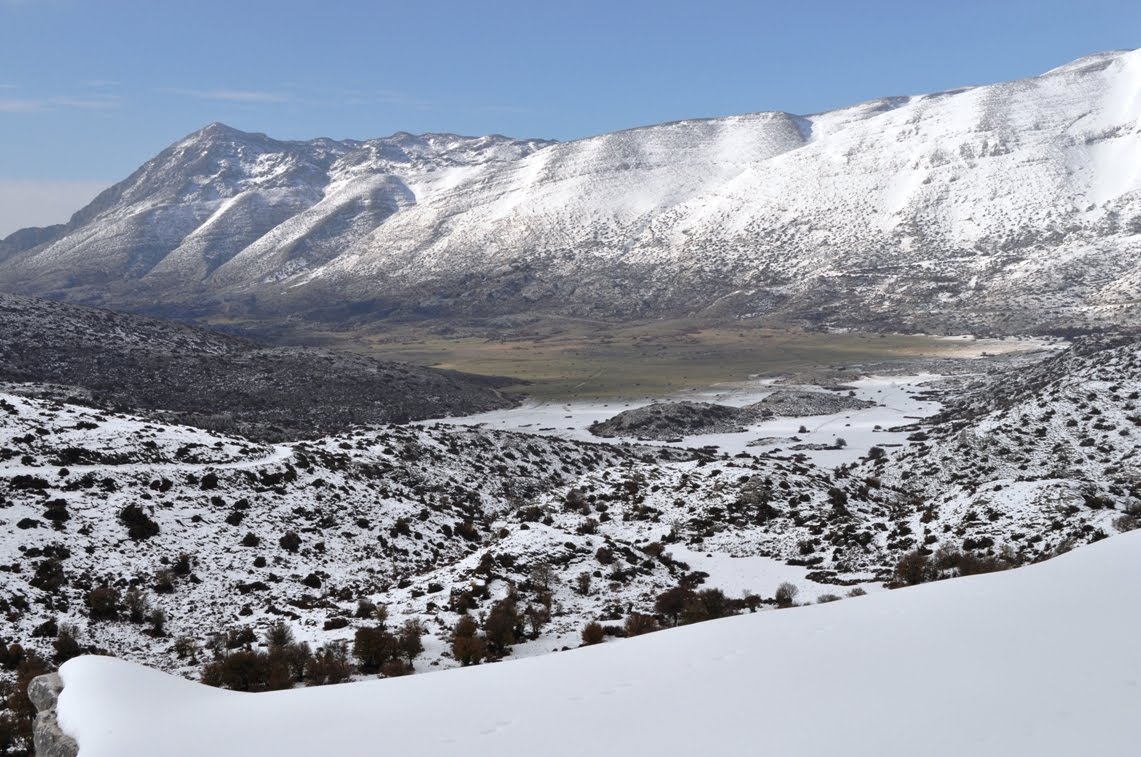 «Ντύθηκε» στα λευκά η Κρήτη: Δείτε τον χιονισμένο Ψηλορείτη (φωτο)