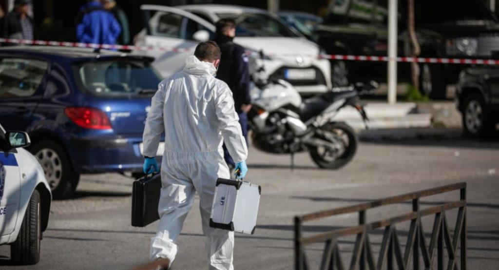 Απαγωγή επιχειρηματία στον Πειραιά: Με ιταλικές πινακίδες το αυτοκίνητο των απαγωγών (βίντεο)