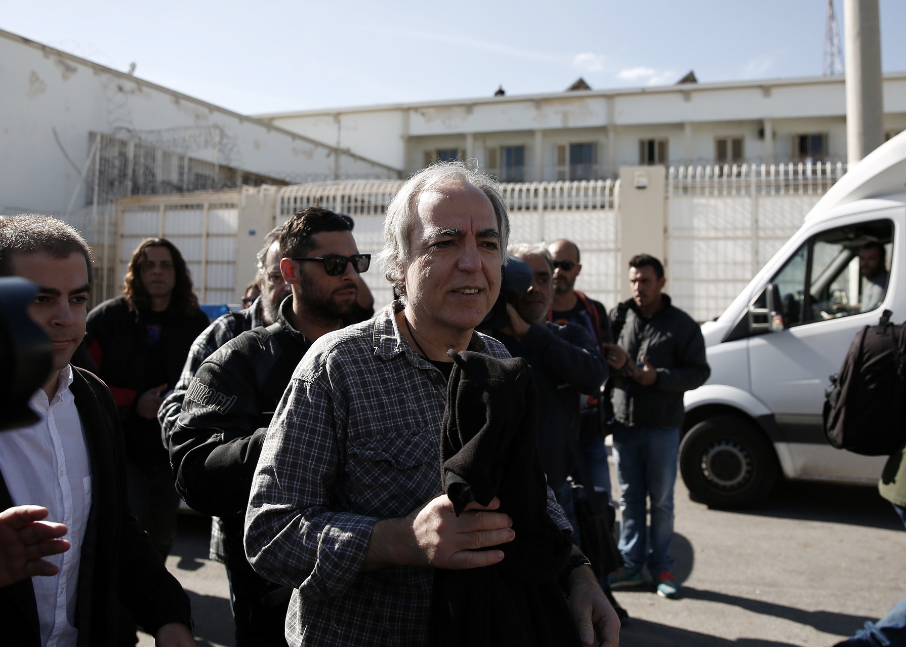 Ξανά εκτός φυλακής o τρομοκράτης Δημήτρης Κουφοντίνας – Για να κάνει Πρωτοχρονιά ελεύθερος…