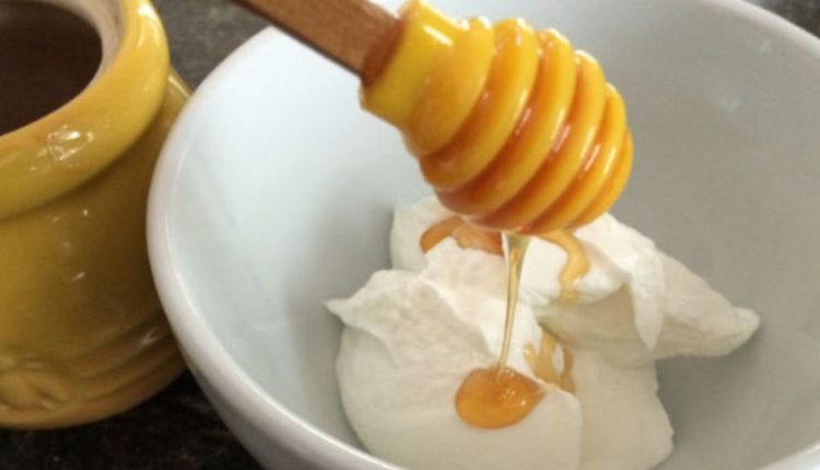 Ελληνοτουρκικός «πόλεμος» για το γιαούρτι και τον μπακλαβά – Η ανάρτηση που άναψε φωτιές (φώτο)