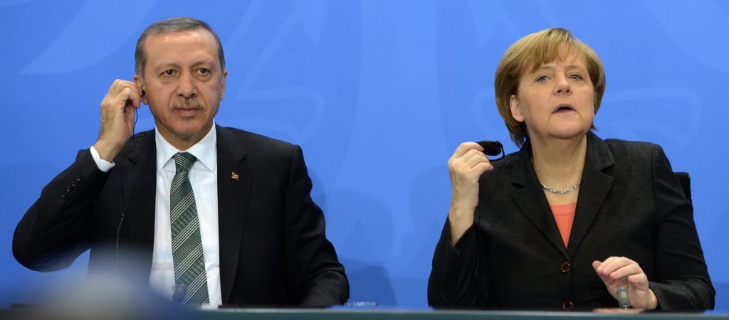 Συζήτηση μεταξύ Α. Μέρκελ και Ρ. Τ. Ερντογάν για τη Συρία, τη τρομοκρατία και το προσφυγικό