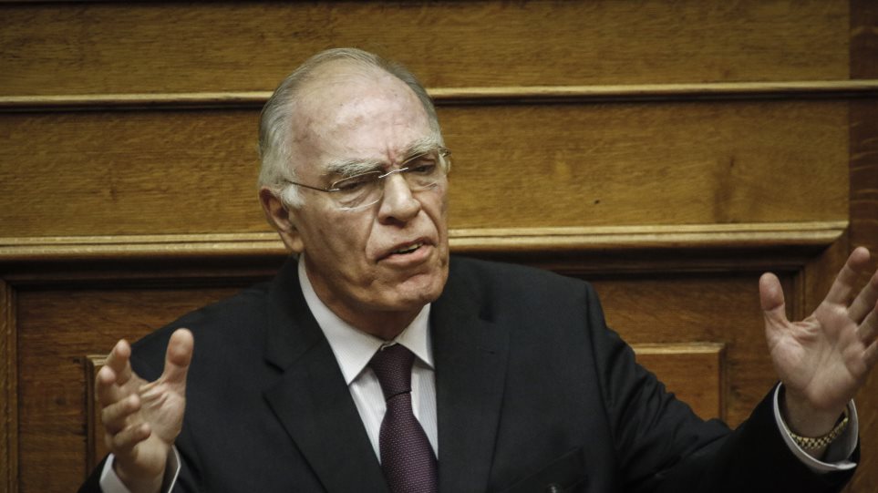 Β. Λεβέντης: «Οι Σκοπιανοί ρίξανε μερικά αγάλματα δείχνοντας…»