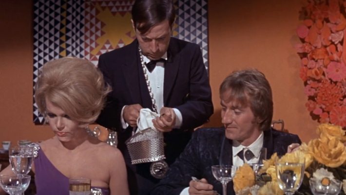 Η κορυφαία κωμωδία όλων των εποχών που δεν είναι καν στο top 100 του IMDB (βίντεο)